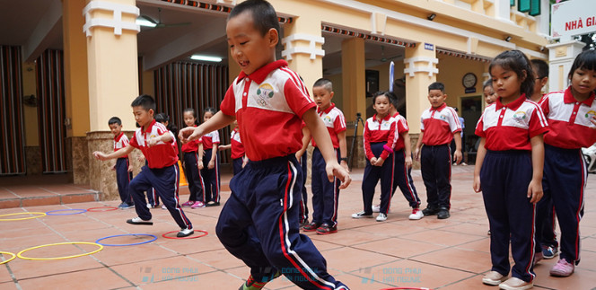 Đồng phục thể dục thoải mái hoạt động thể thao