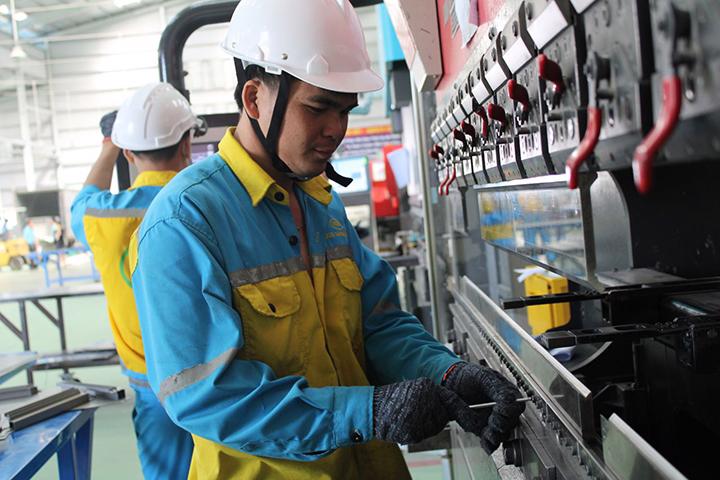 công ty may quần áo bảo hộ uy tín tại tphcm