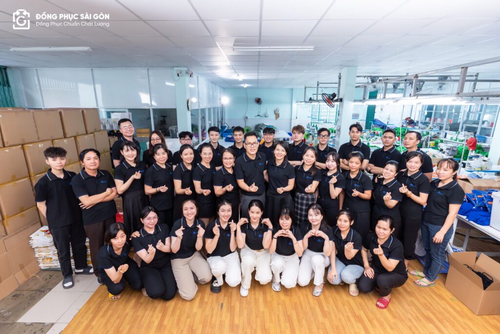 đội ngũ nhân sự Công ty may quần áo bảo hộ Đồng Phục Sài Gòn