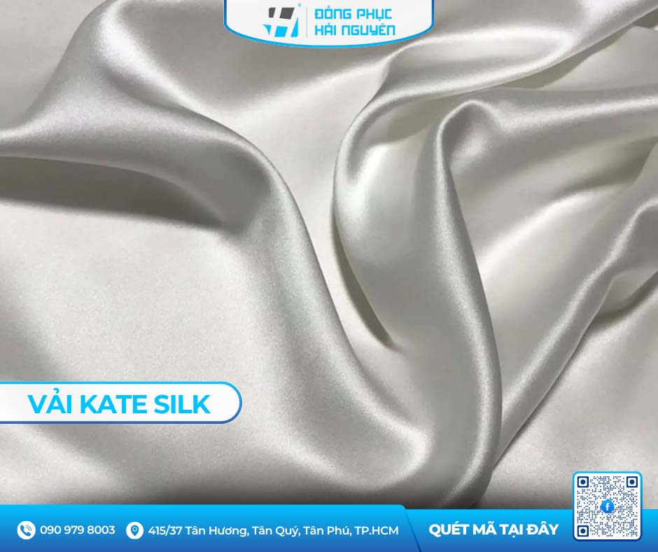 Vải kate silk nổi bật với tính mềm mại, thoáng mát