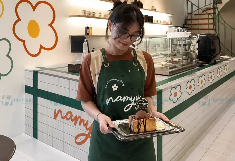 Tạp Dề Quán Cafe Đẹp: Cách Chọn & Mẫu Hot 2026